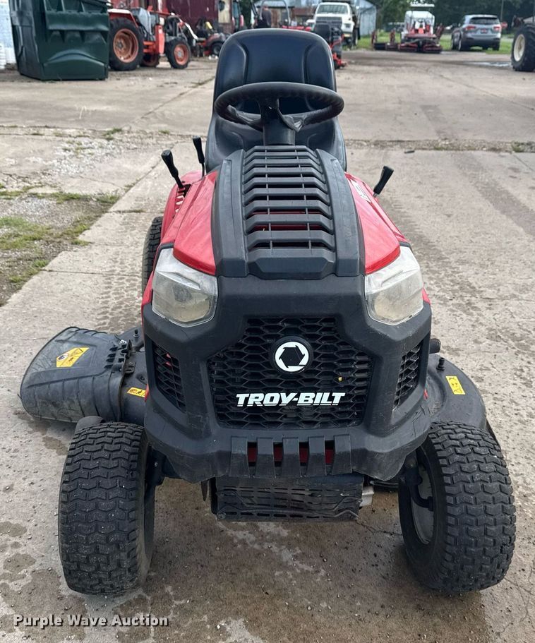image for item EG8138 2018 Troy-Bilt Horse  lawn mower