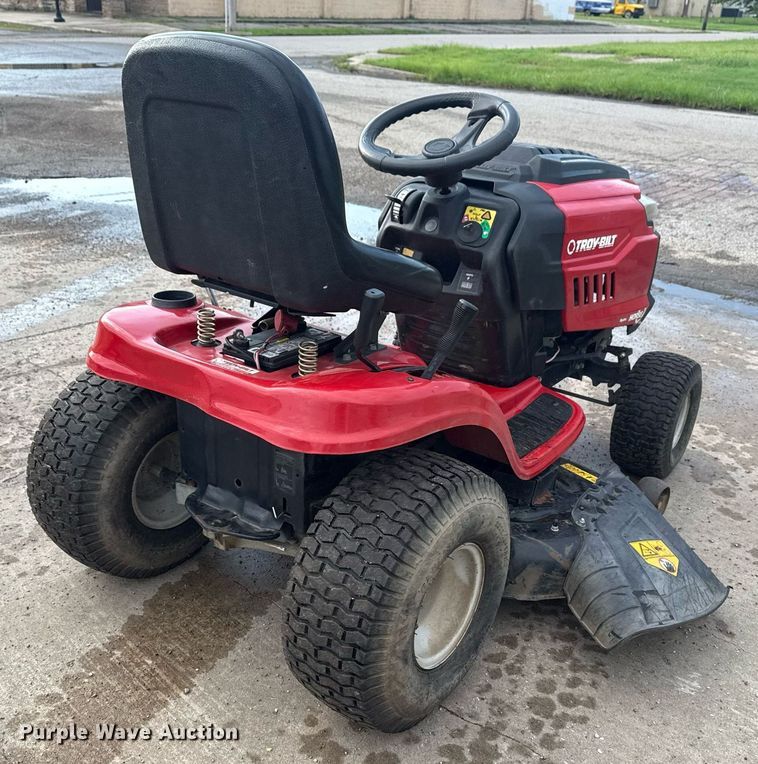 image for item EG8138 2018 Troy-Bilt Horse  lawn mower