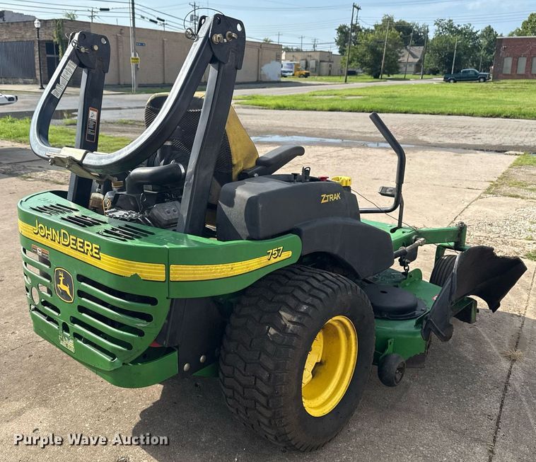 image for item EG8141 John Deere 757 ZTR lawn mower
