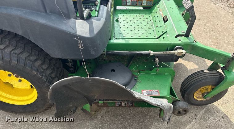 image for item EG8141 John Deere 757 ZTR lawn mower