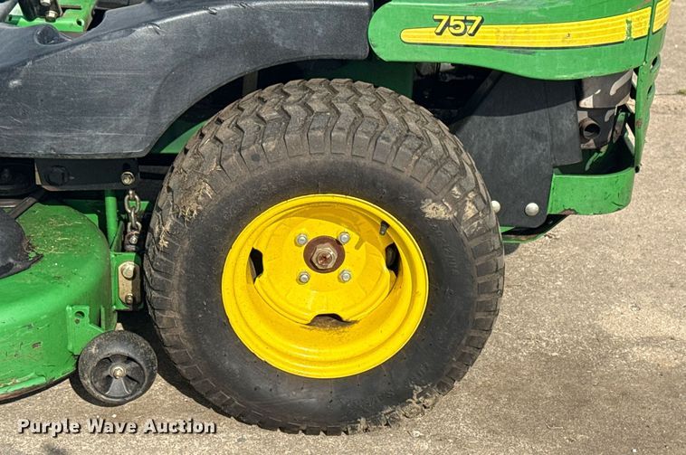 image for item EG8141 John Deere 757 ZTR lawn mower
