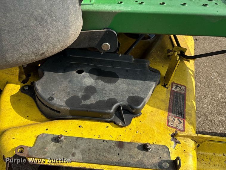 image for item EG8143 2008 John Deere Z425 48C ZTR lawn mower