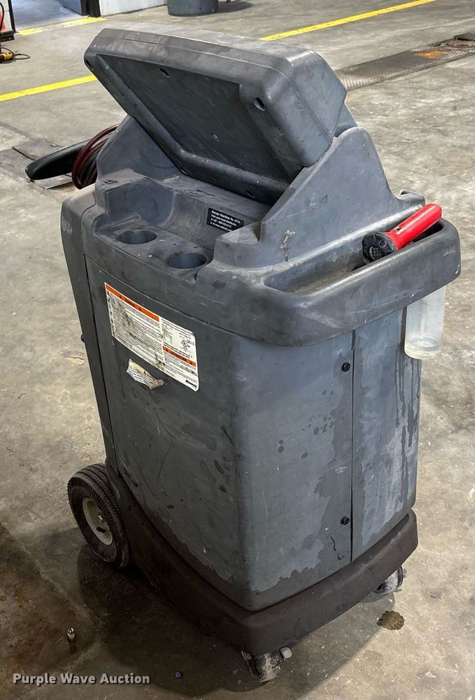 image for item EJ7594 Robinair Cooltech 34788 AC reclaimer