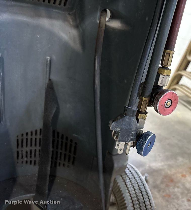 image for item EJ7594 Robinair Cooltech 34788 AC reclaimer