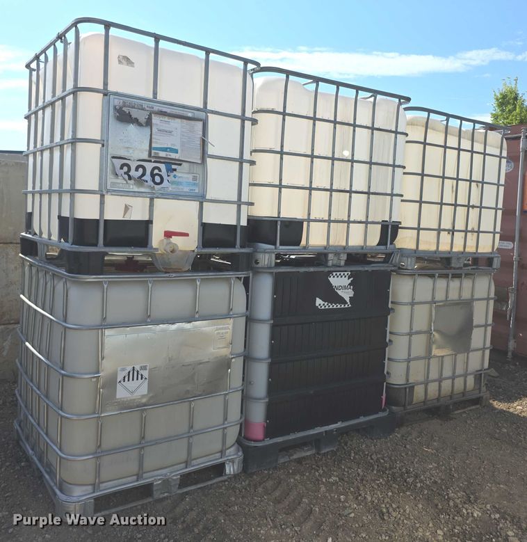 image for item EK5443 (12) poly totes