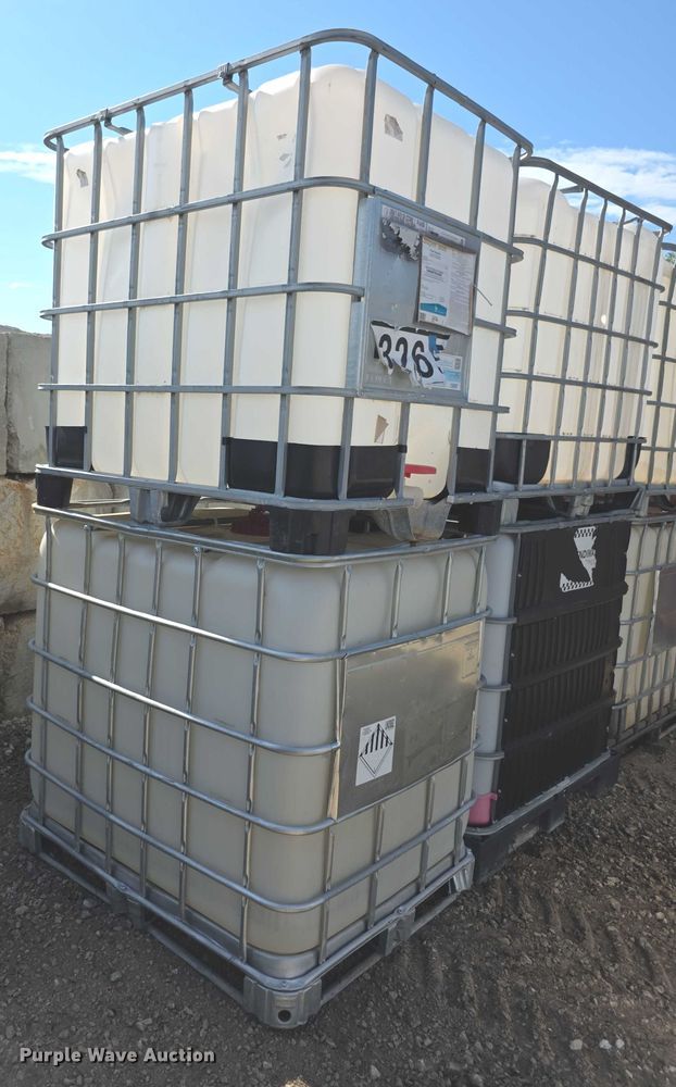 image for item EK5443 (12) poly totes