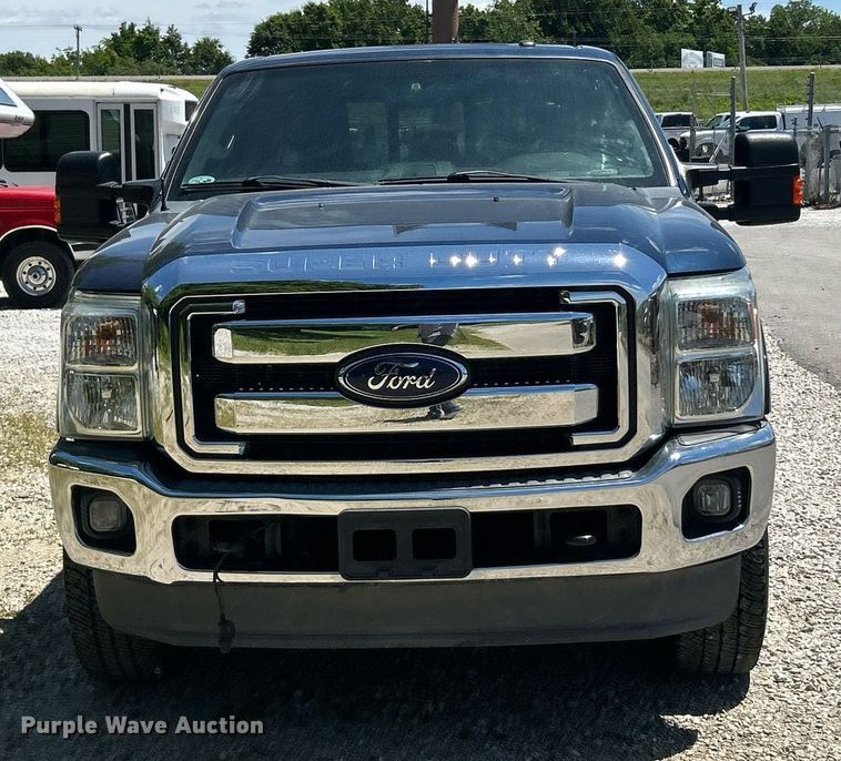 image for item EK8157 2014 Ford F250 Super Duty Lariat Crew Cab pickup truck