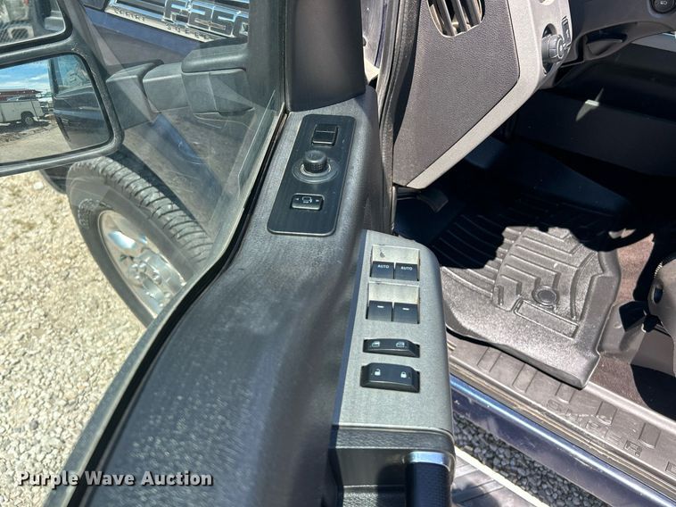 image for item EK8157 2014 Ford F250 Super Duty Lariat Crew Cab pickup truck