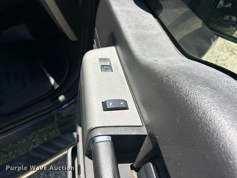 image for item EK8157 2014 Ford F250 Super Duty Lariat Crew Cab pickup truck