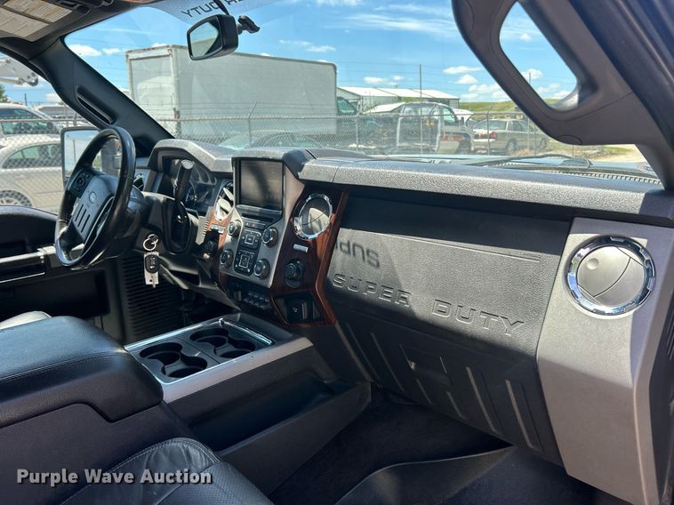 image for item EK8157 2014 Ford F250 Super Duty Lariat Crew Cab pickup truck