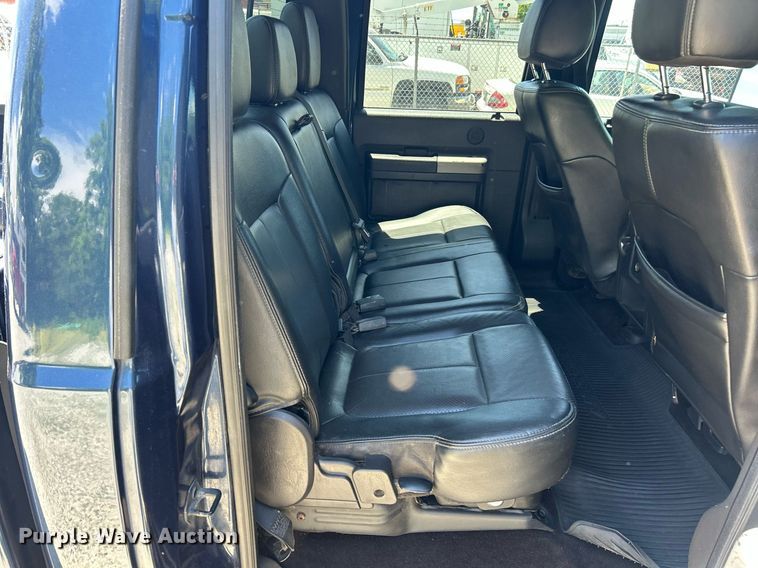 image for item EK8157 2014 Ford F250 Super Duty Lariat Crew Cab pickup truck