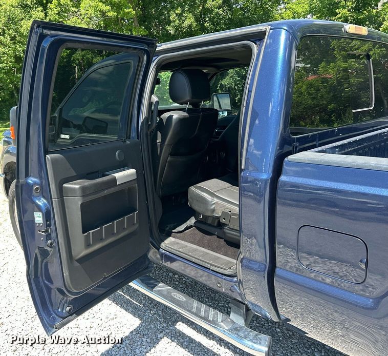 image for item EK8157 2014 Ford F250 Super Duty Lariat Crew Cab pickup truck