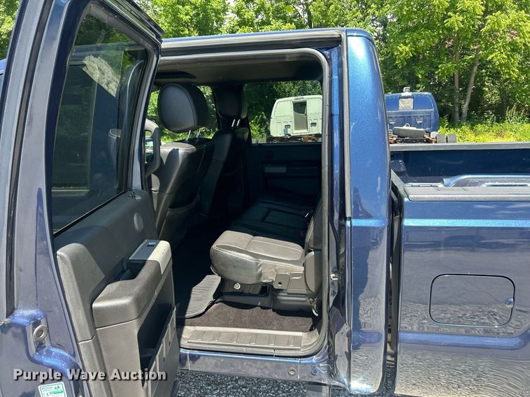 image for item EK8157 2014 Ford F250 Super Duty Lariat Crew Cab pickup truck