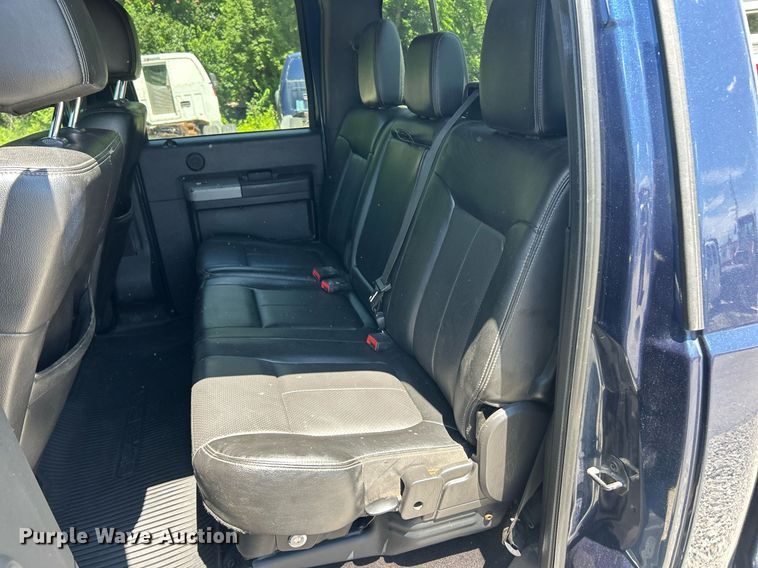 image for item EK8157 2014 Ford F250 Super Duty Lariat Crew Cab pickup truck