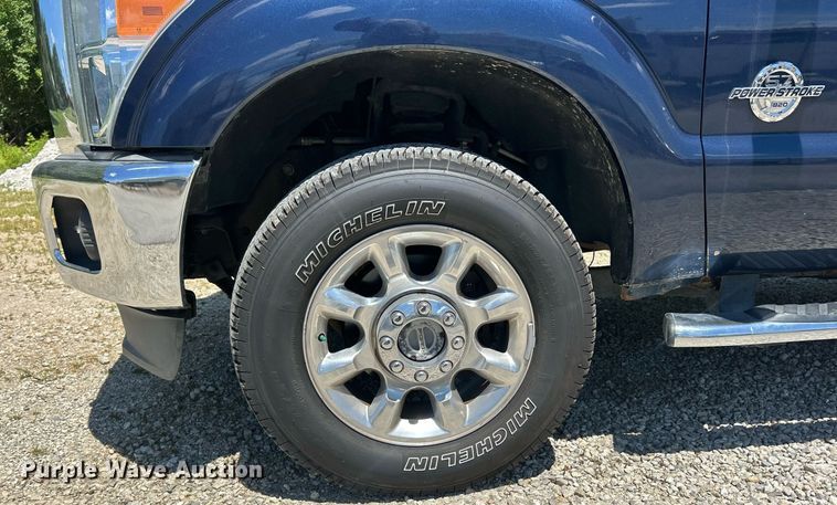 image for item EK8157 2014 Ford F250 Super Duty Lariat Crew Cab pickup truck