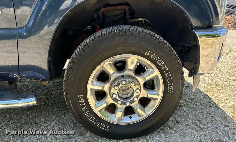 image for item EK8157 2014 Ford F250 Super Duty Lariat Crew Cab pickup truck