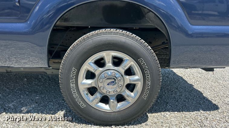 image for item EK8157 2014 Ford F250 Super Duty Lariat Crew Cab pickup truck