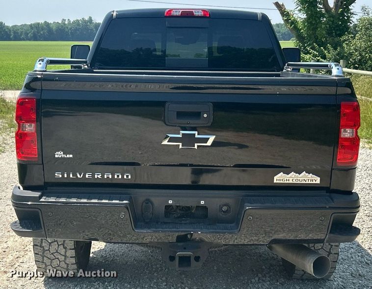 image for item EK8211 2019 Chevrolet Silverado 3500HD High Country  Crew Cab pickup truck