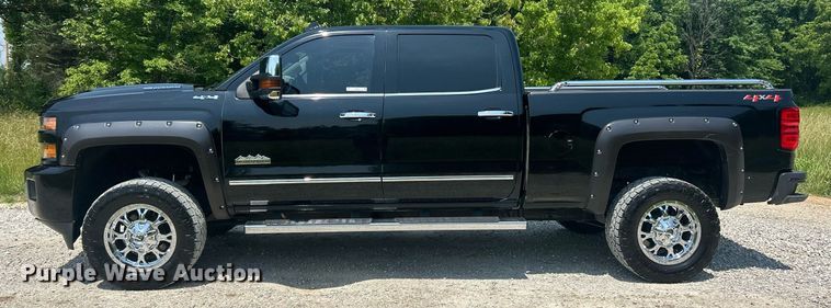 image for item EK8211 2019 Chevrolet Silverado 3500HD High Country  Crew Cab pickup truck