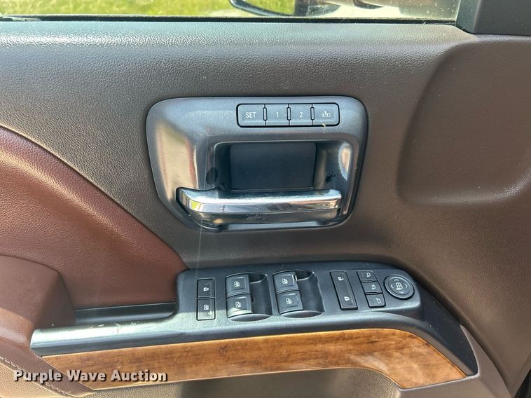 image for item EK8211 2019 Chevrolet Silverado 3500HD High Country  Crew Cab pickup truck