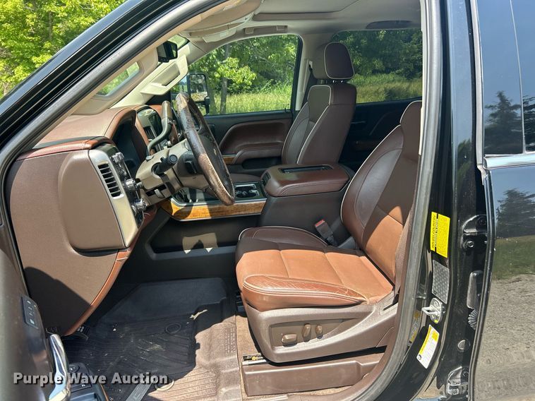 image for item EK8211 2019 Chevrolet Silverado 3500HD High Country  Crew Cab pickup truck