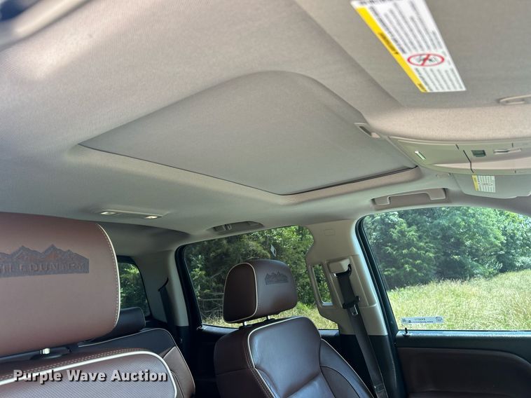 image for item EK8211 2019 Chevrolet Silverado 3500HD High Country  Crew Cab pickup truck