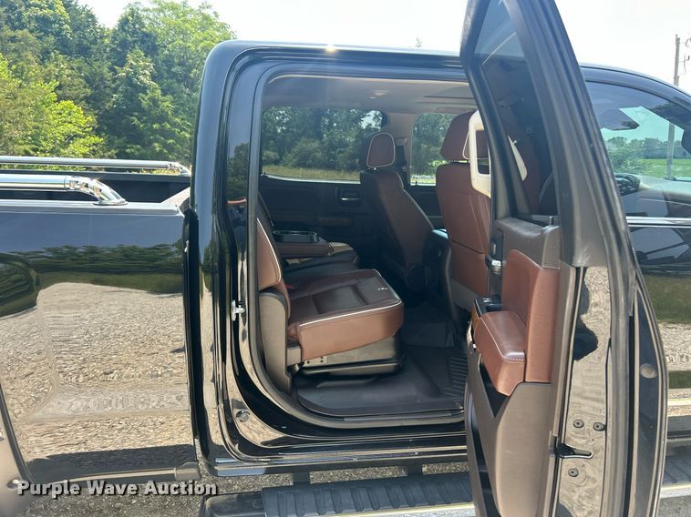 image for item EK8211 2019 Chevrolet Silverado 3500HD High Country  Crew Cab pickup truck