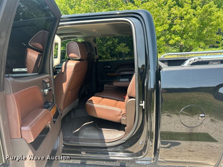 image for item EK8211 2019 Chevrolet Silverado 3500HD High Country  Crew Cab pickup truck