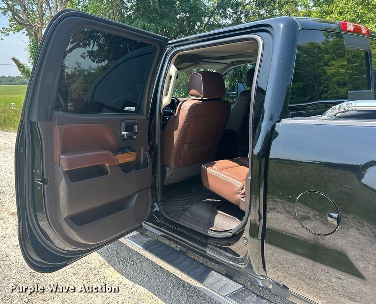 image for item EK8211 2019 Chevrolet Silverado 3500HD High Country  Crew Cab pickup truck