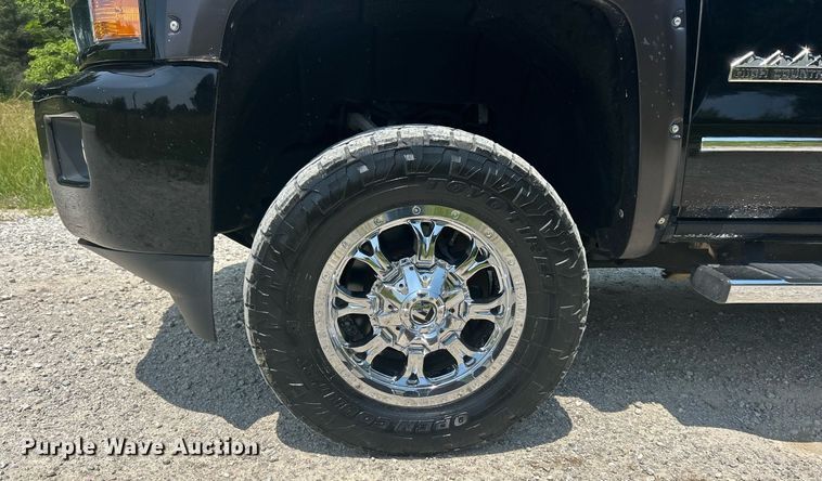 image for item EK8211 2019 Chevrolet Silverado 3500HD High Country  Crew Cab pickup truck