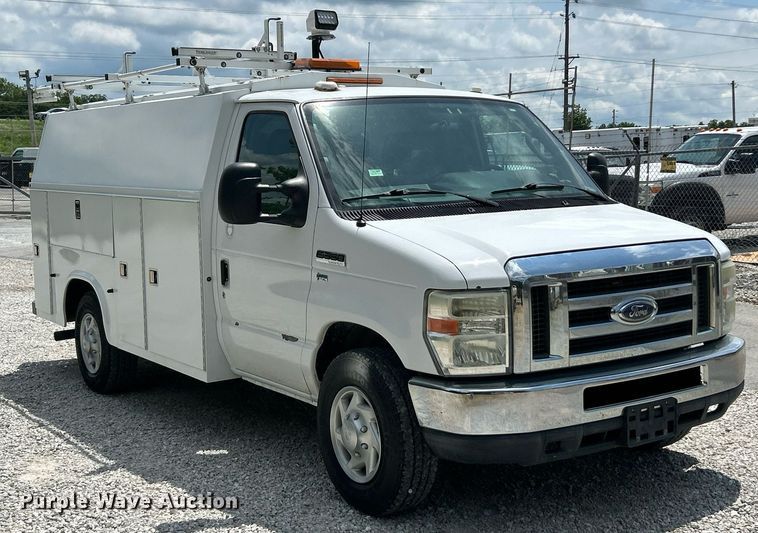 image for item EK8258 2011 Ford E350 Super Duty utility van