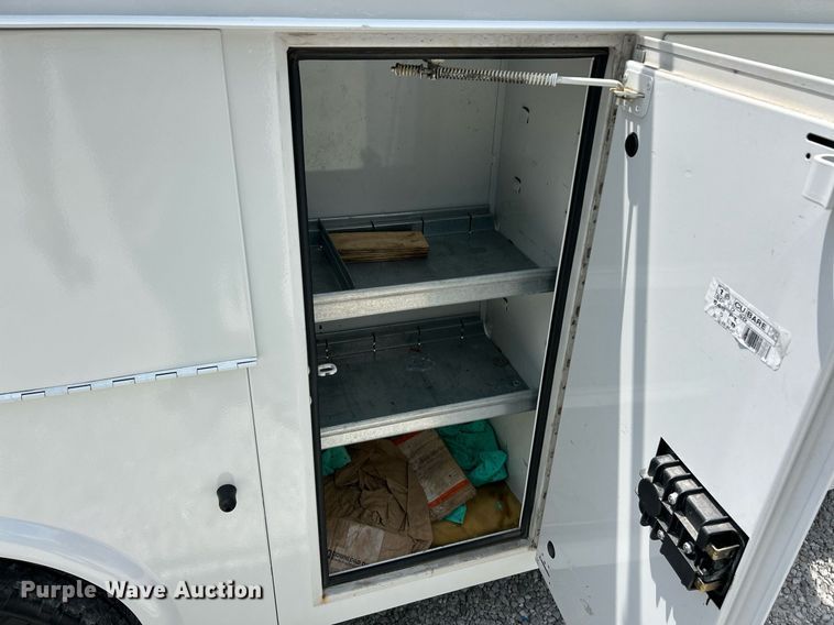 image for item EK8258 2011 Ford E350 Super Duty utility van