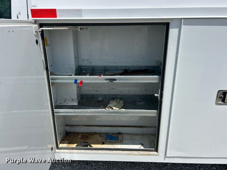 image for item EK8258 2011 Ford E350 Super Duty utility van