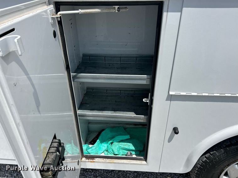 image for item EK8258 2011 Ford E350 Super Duty utility van