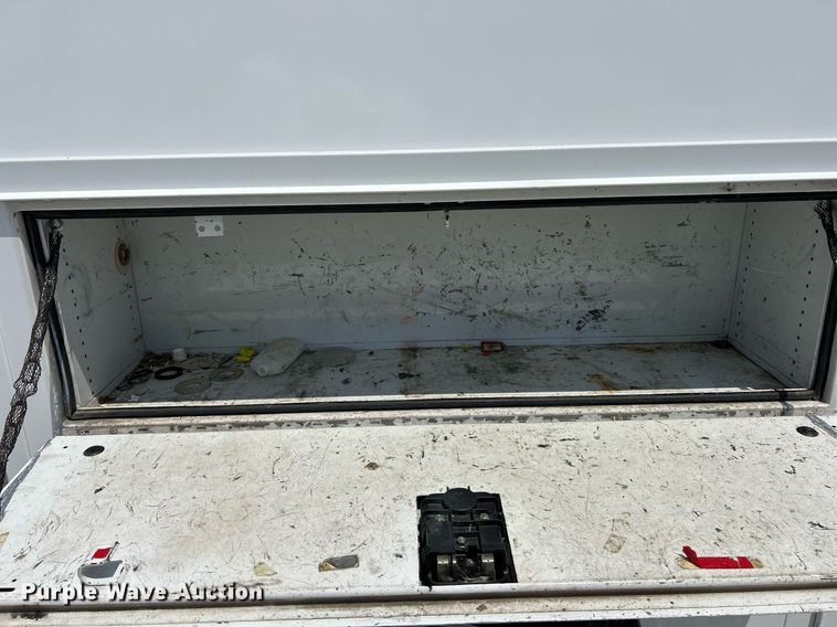 image for item EK8258 2011 Ford E350 Super Duty utility van