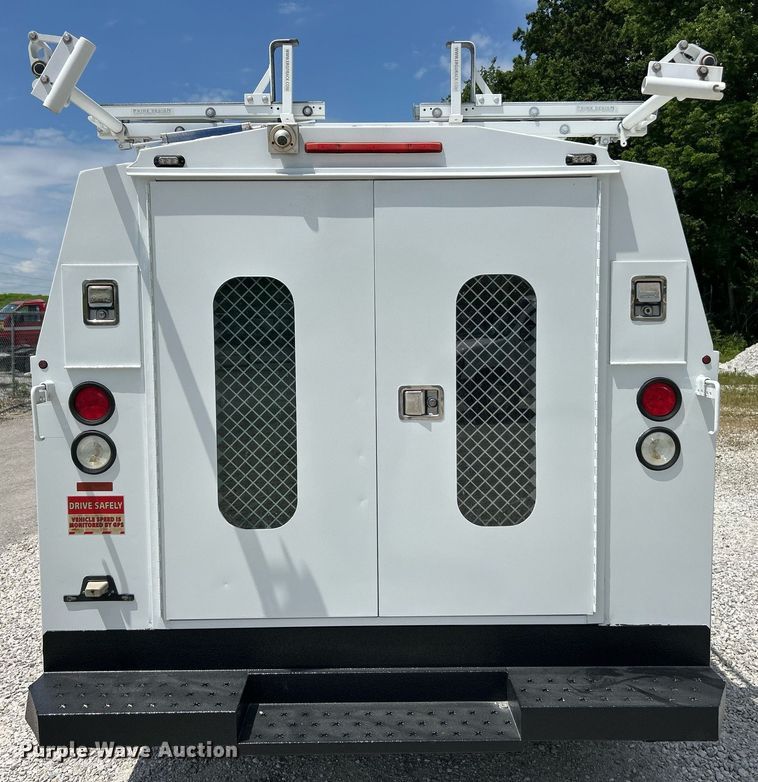 image for item EK8258 2011 Ford E350 Super Duty utility van