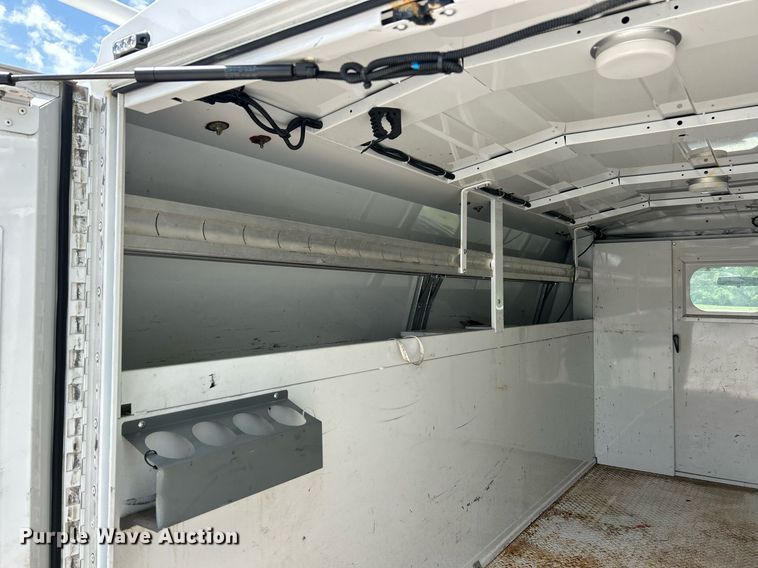 image for item EK8258 2011 Ford E350 Super Duty utility van