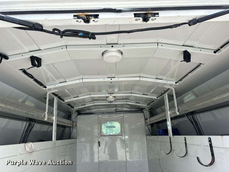 image for item EK8258 2011 Ford E350 Super Duty utility van