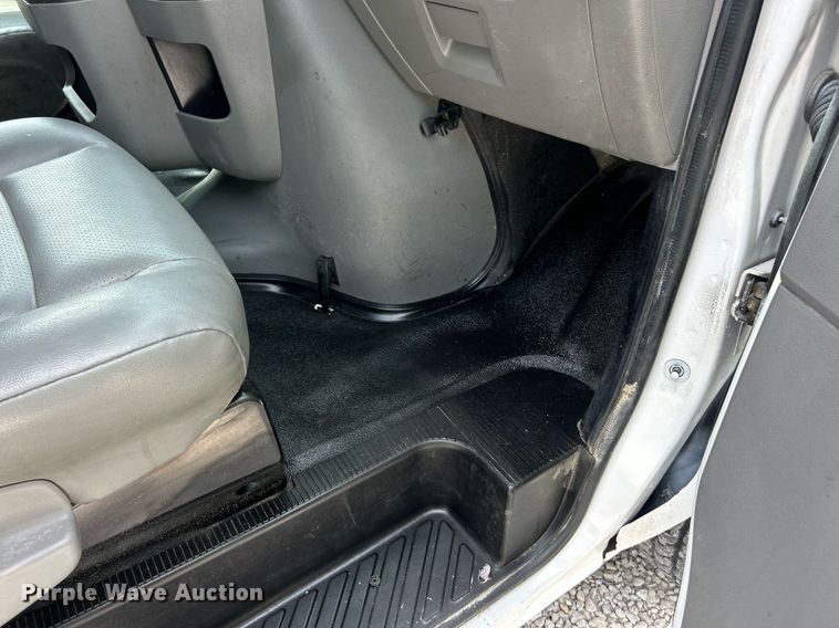 image for item EK8258 2011 Ford E350 Super Duty utility van