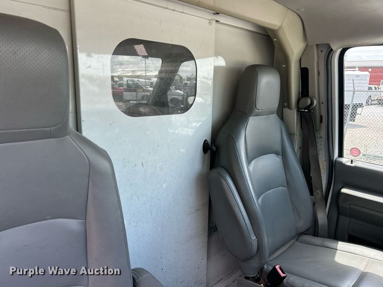 image for item EK8258 2011 Ford E350 Super Duty utility van