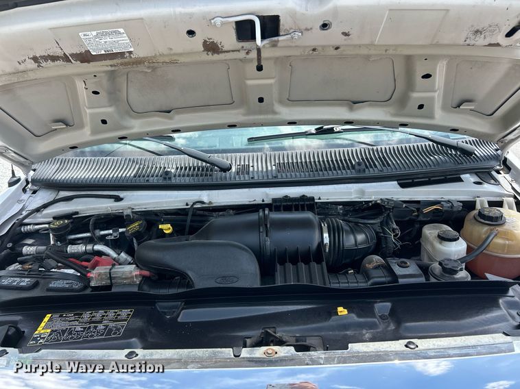 image for item EK8258 2011 Ford E350 Super Duty utility van