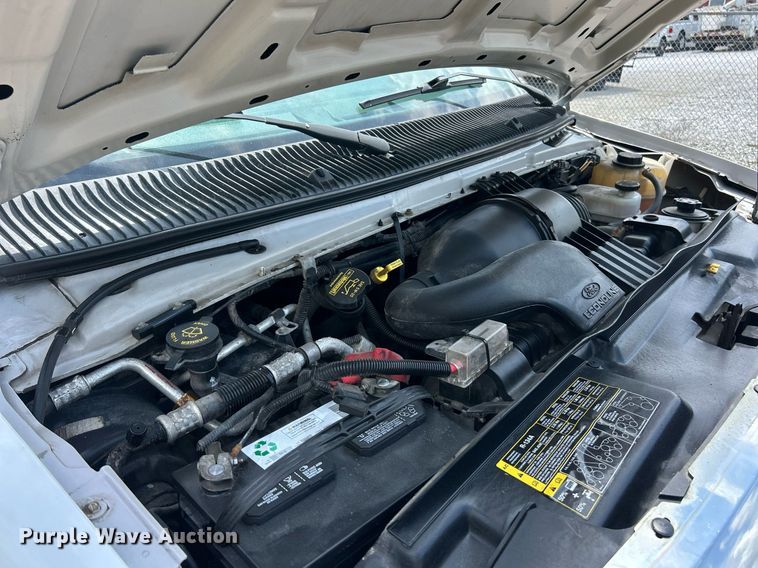 image for item EK8258 2011 Ford E350 Super Duty utility van