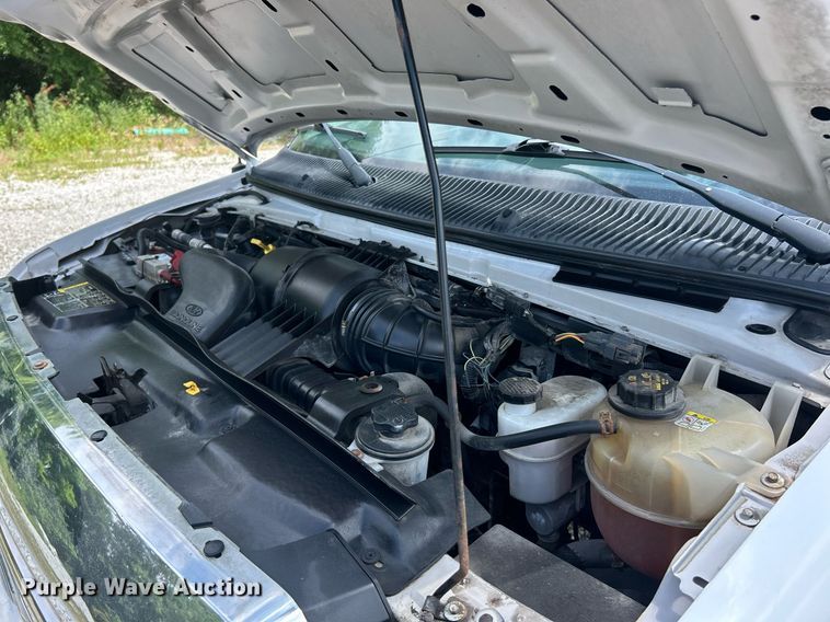 image for item EK8258 2011 Ford E350 Super Duty utility van