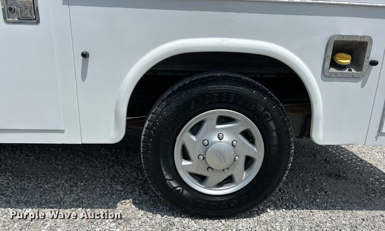 image for item EK8258 2011 Ford E350 Super Duty utility van