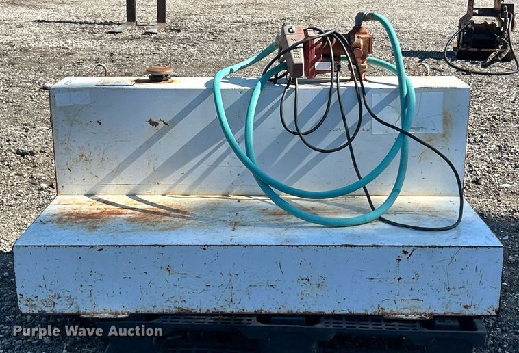 image for item EK8272 Delta 480000 fuel tank