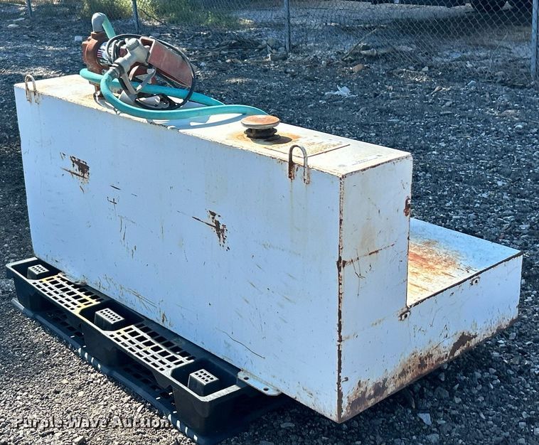 image for item EK8272 Delta 480000 fuel tank