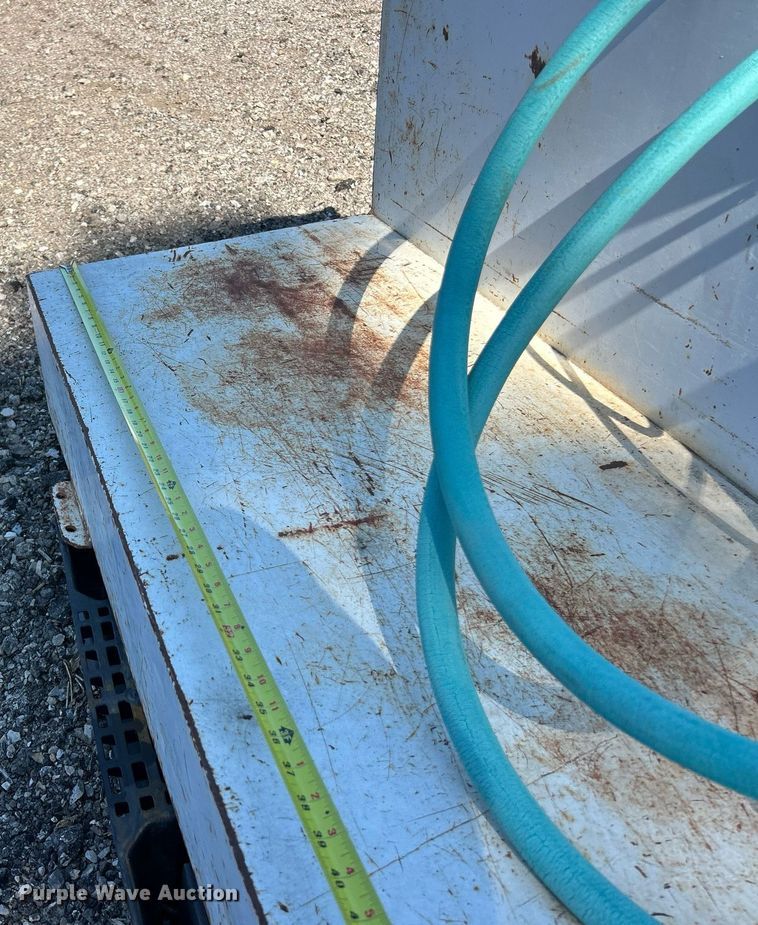 image for item EK8272 Delta 480000 fuel tank