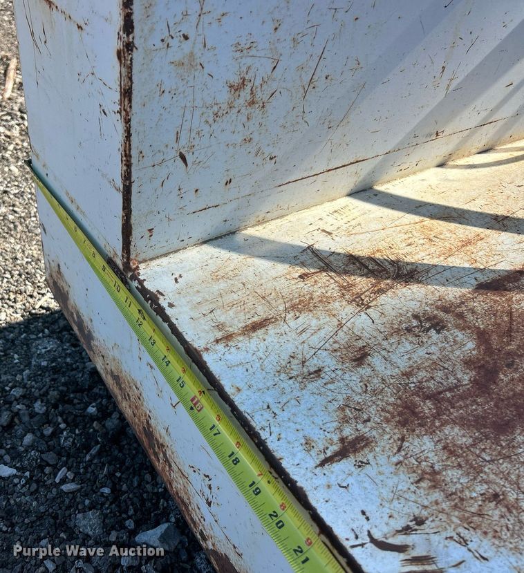 image for item EK8272 Delta 480000 fuel tank