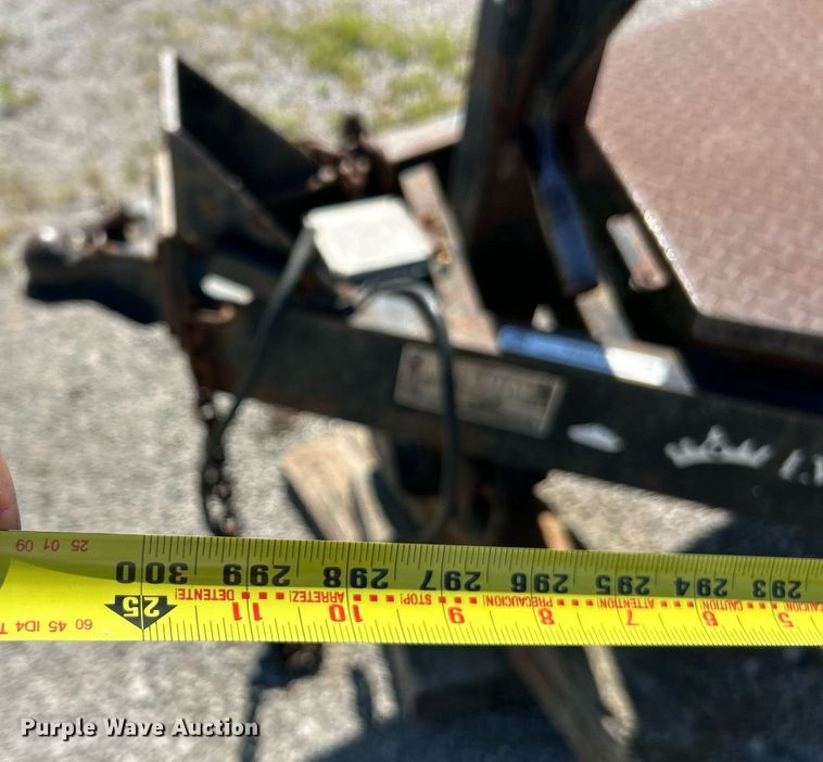 image for item EK8278 2003 Imperial tilt deck utility trailer