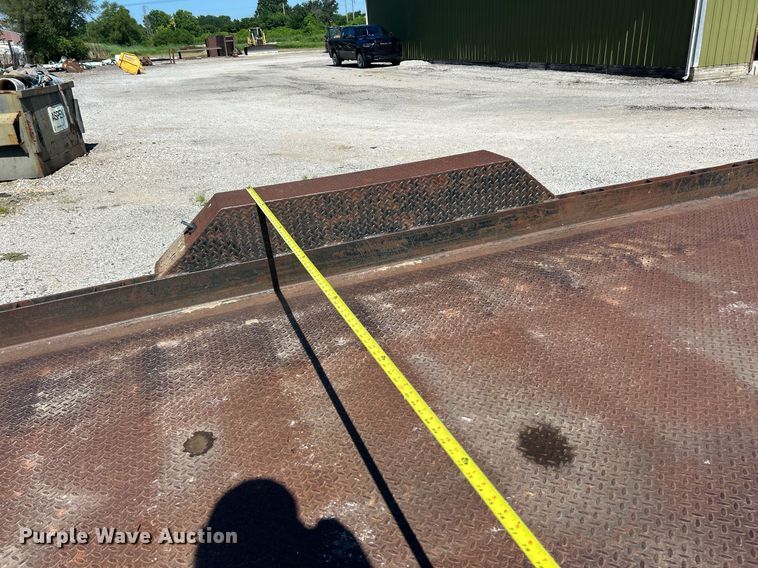 image for item EK8278 2003 Imperial tilt deck utility trailer